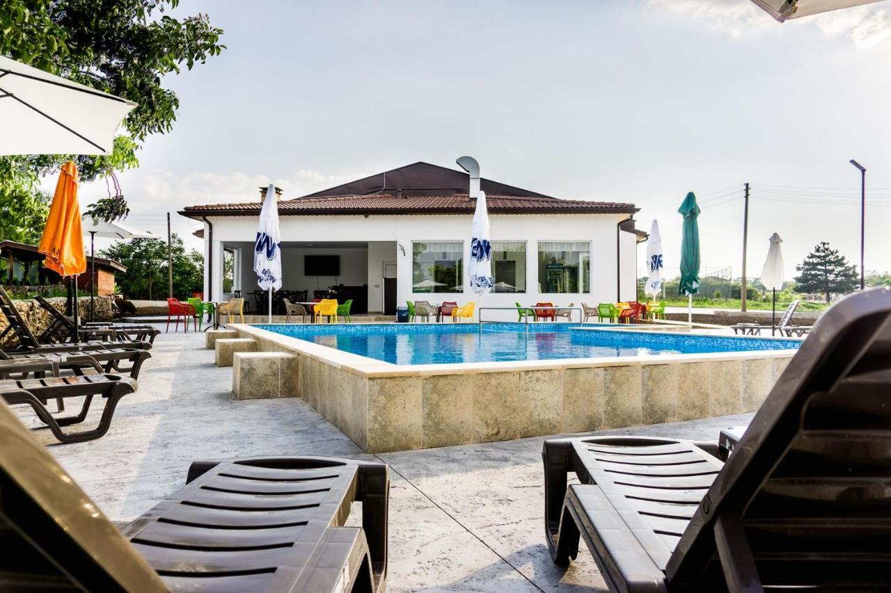 Hotel Комплекс Радост à Ezerets Extérieur photo