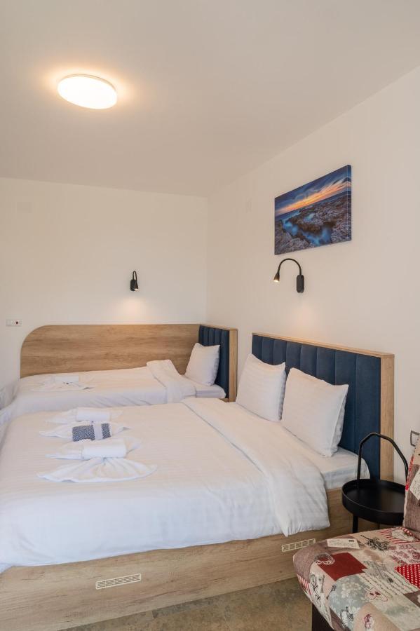 Hotel Комплекс Радост à Ezerets Extérieur photo